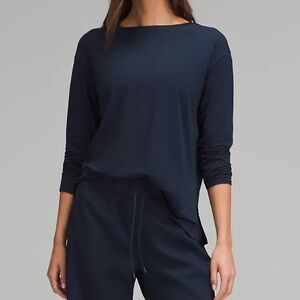 Lululemon black long sleeved tee shirt